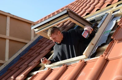 Pose de fenêtres de toit Velux à Lupé